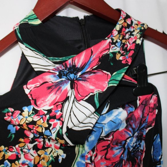 Tahari Arthur S Levine Black Floral Romper Sleeveless with Pink Flowers Size 10 - Picture 3 of 5